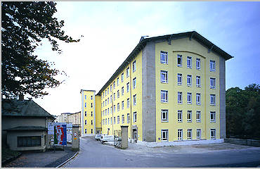 Albert-Einstein-Str. 6